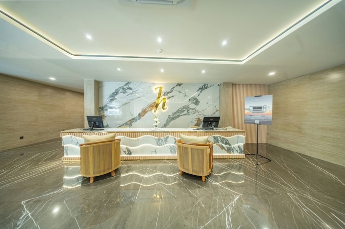 Imagen de los interiores del Hotel Horison IJ Kudus. Foto 14