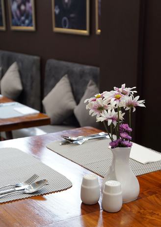 Imagen del bar/restaurante del Hotel Horison Inn Alaska Semarang - Chse Certified. Foto 4