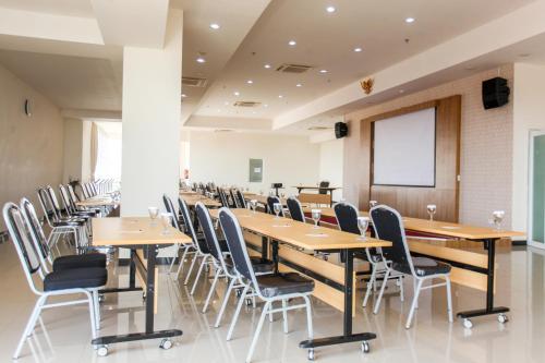 Imagen general del Hotel Horison Inn Antawirya Semarang. Foto 15