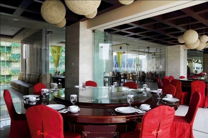 Imagen del bar/restaurante del Hotel Horison Lampung - Chse Certified. Foto 3