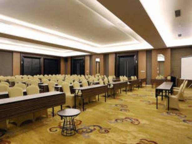 Imagen de los interiores del Hotel Horison Tasikmalaya. Foto 15