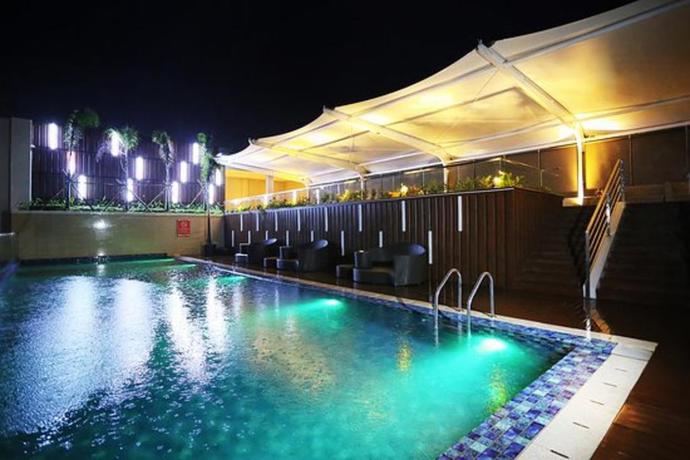 Imagen de la piscina del Hotel Horison Tasikmalaya. Foto 20