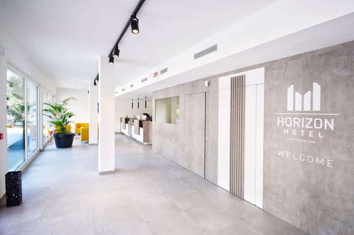 Imagen de los interiores del Hotel Horizon Badesi. Foto 18