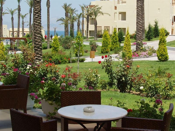 Imagen general del Hotel Horizon Beach Resort. Foto 4