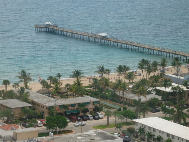 Imagen de los exteriores del Hotel Horizon By The Sea Inn. Foto 11