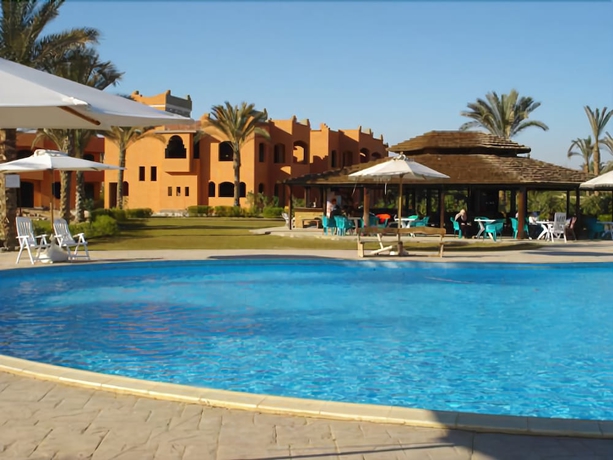 Imagen de la piscina del Hotel Horizon El Wadi. Foto 18