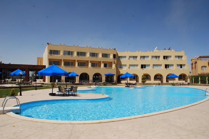 Imagen de la piscina del Hotel Horizon El Wadi. Foto 19