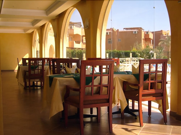 Imagen del bar/restaurante del Hotel Horizon El Wadi. Foto 2