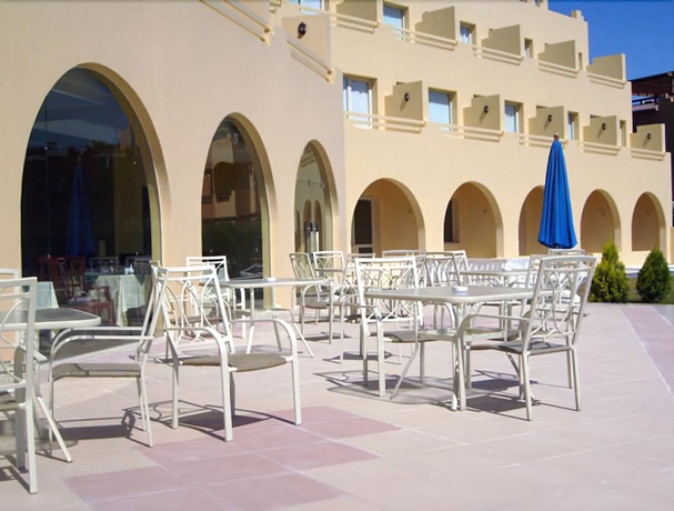 Imagen del bar/restaurante del Hotel Horizon El Wadi. Foto 4
