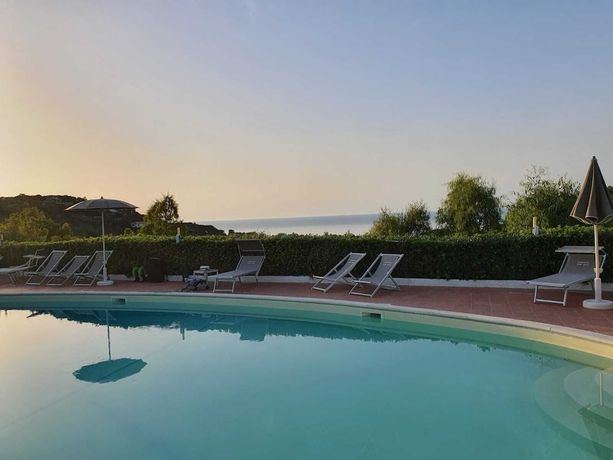 Imagen de la piscina del Hotel Horizon Elba. Foto 20