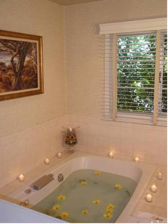 Imagen de la habitación del Hotel Horizon Inn & Ocean View Lodge. Foto 3