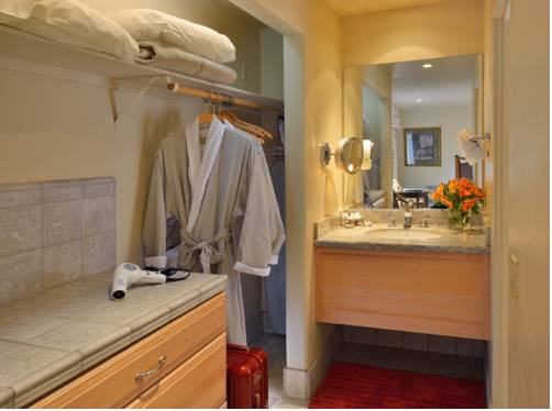 Imagen de la habitación del Hotel Horizon Inn & Ocean View Lodge. Foto 5