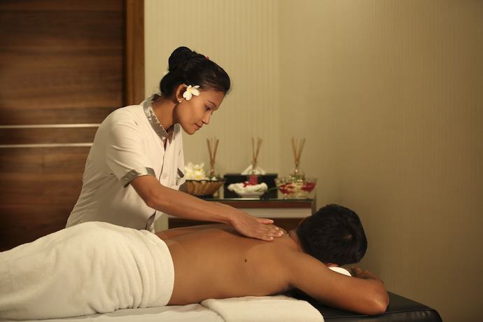 Imagen de la piscina del Hotel Horizon Lake View Resort. Foto 19