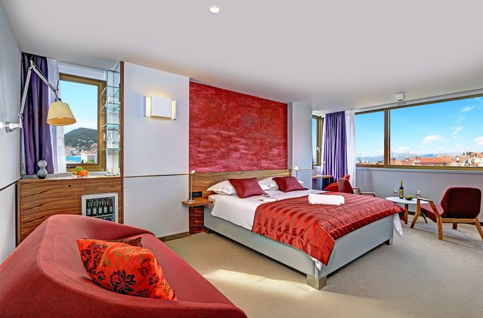 Imagen de la habitación del Hotel Horizon Luxury Suites. Foto 3