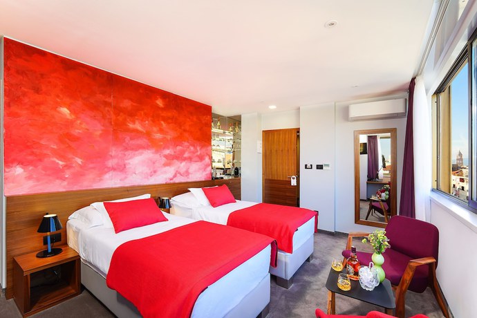 Imagen de la habitación del Hotel Horizon Luxury Suites. Foto 5