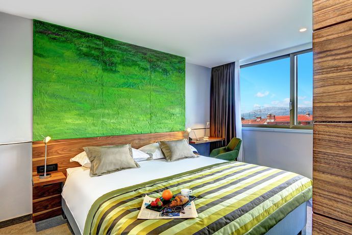 Imagen de la habitación del Hotel Horizon Luxury Suites. Foto 11