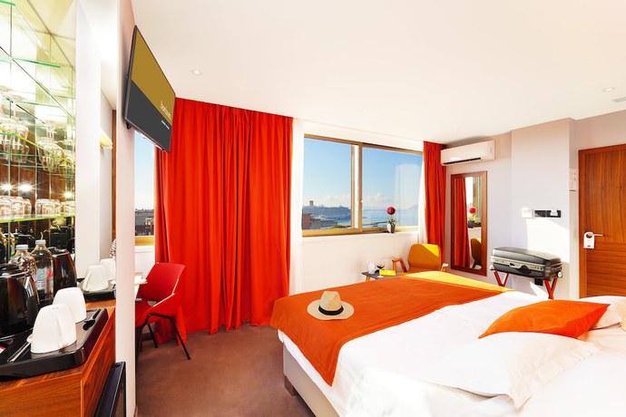 Imagen de la habitación del Hotel Horizon Luxury Suites. Foto 12