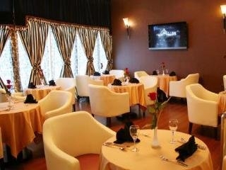 Imagen de los exteriores del Hotel Horizon Manor. Foto 8