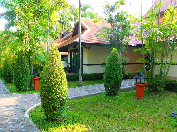 Imagen de los exteriores del Hotel Horizon Village and Resort Chiangmai. Foto 8