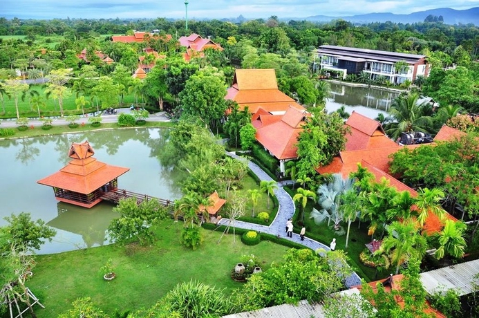 Imagen de los exteriores del Hotel Horizon Village and Resort Chiangmai. Foto 9