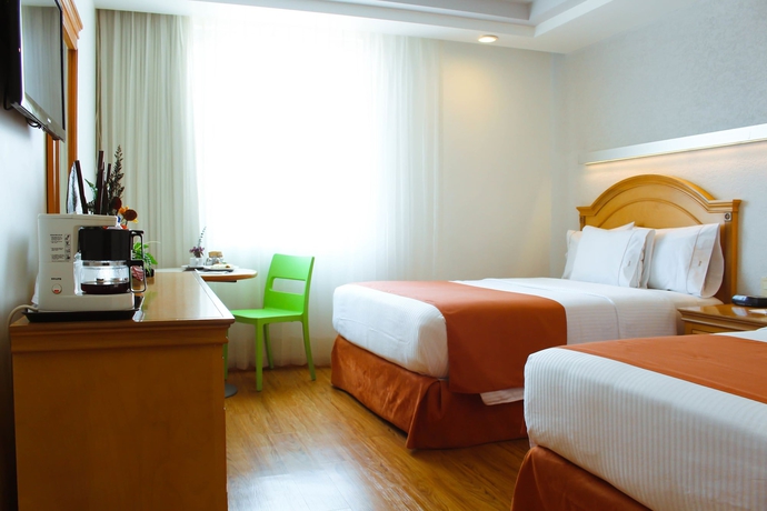 Imagen de la habitación del Hotel Horizon and Convention Center. Foto 7