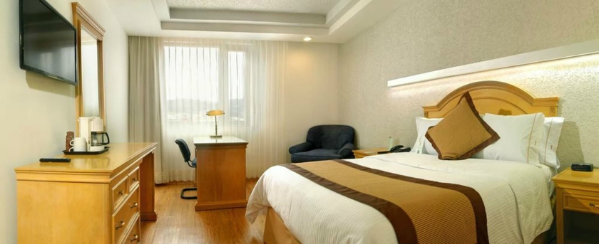 Imagen de la habitación del Hotel Horizon and Convention Center. Foto 9