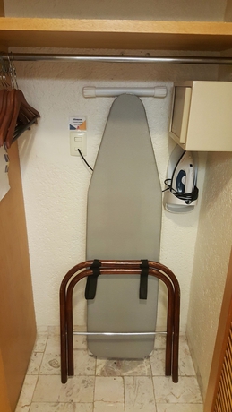 Imagen de la habitación del Hotel Horizon and Convention Center. Foto 13