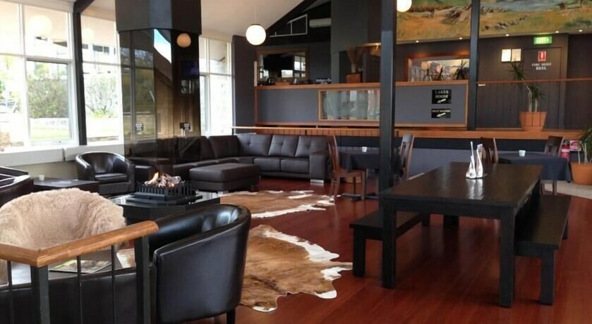 Imagen del bar/restaurante del Hotel Horizons 414 - Lake Jindabyne Waterfront. Foto 11