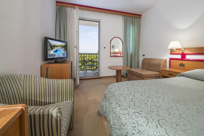 Imagen general del Hotel Horizont, Brela. Foto 14