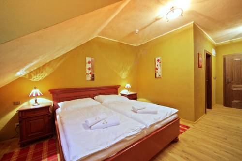 Imagen de la habitación del Hotel Horn&iacute; Dvůr. Foto 3