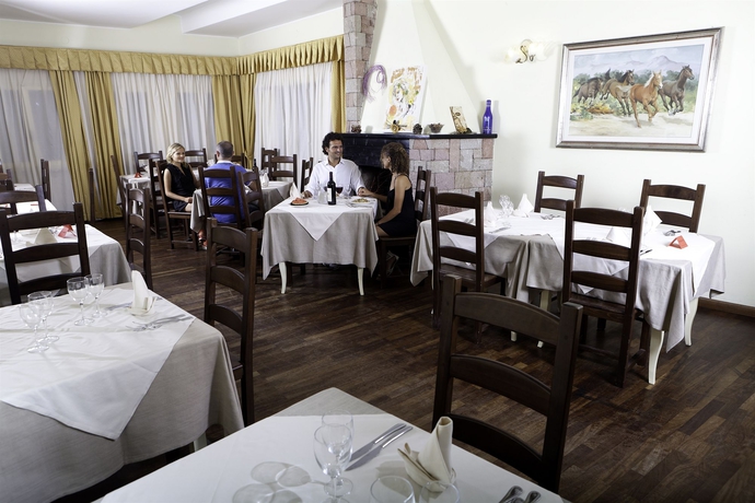 Imagen del bar/restaurante del Hotel Horse Country Resort Congress and Spa. Foto 3