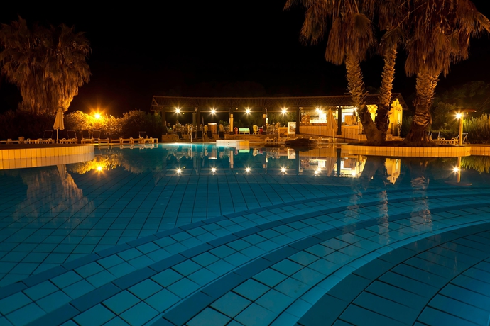 Imagen de la piscina del Hotel Horse Country Resort Congress and Spa. Foto 12