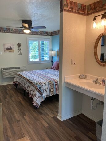 Imagen general del Hotel Horseshoe Riverside Lodge. Foto 7