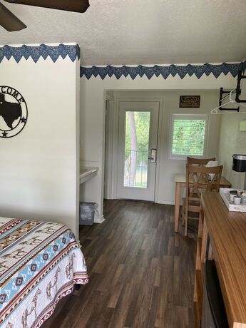 Imagen general del Hotel Horseshoe Riverside Lodge. Foto 11