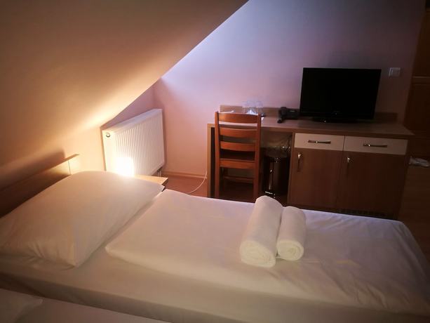 Imagen de la habitación del Hotel Horsky H&aacute;jenka. Foto 5