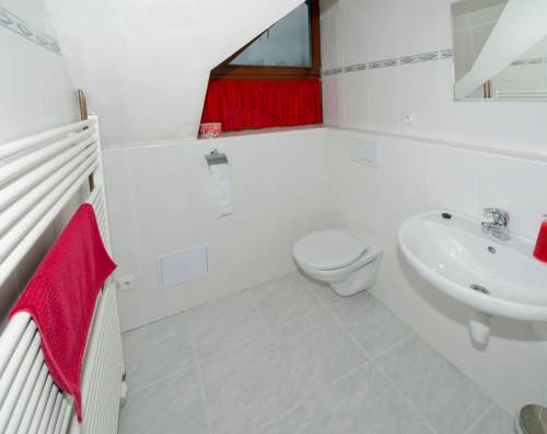 Imagen de la habitación del Hotel Horsk&yacute; Skiland. Foto 3