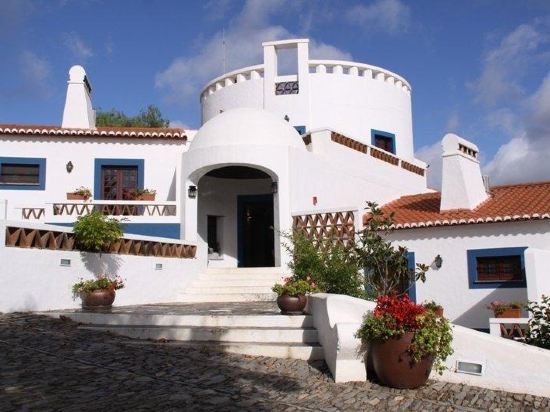 Imagen de los exteriores del Hotel Horta Da Moura. Foto 12