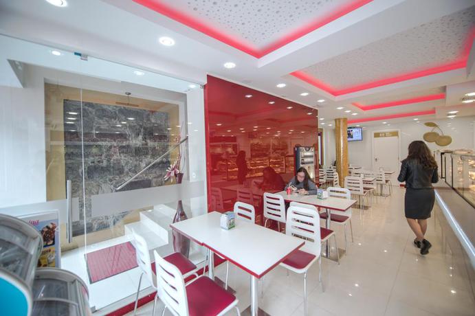 Imagen del bar/restaurante del Hotel Horta Garden. Foto 4