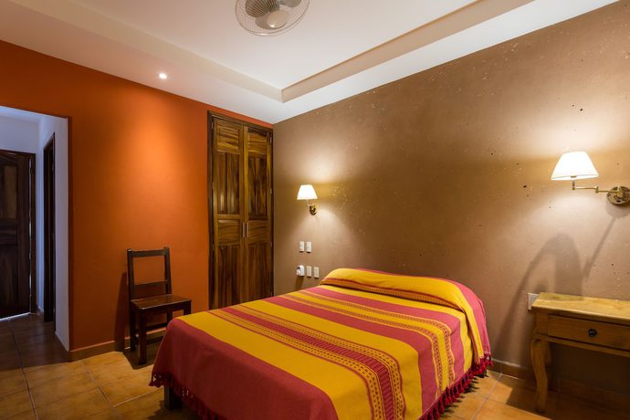 Imagen de la habitación del Hotel Hortencia. Foto 7