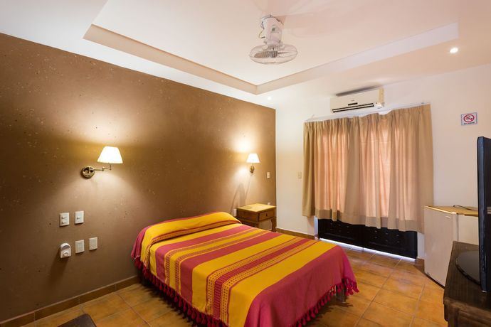 Imagen de la habitación del Hotel Hortencia. Foto 13