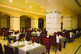 Imagen del bar/restaurante del Hotel Horus Paradise Club Resort. Foto 6