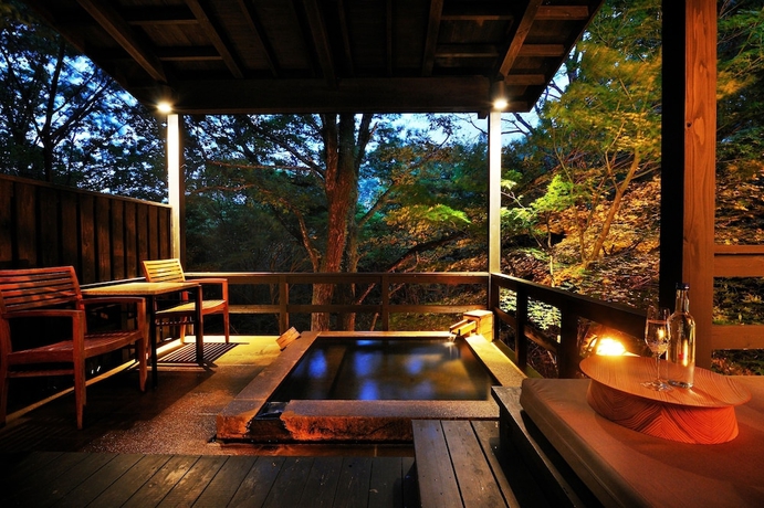 Imagen de la piscina del Hotel Hoshino Resorts Kai Aso. Foto 18