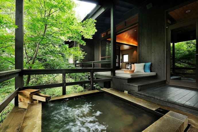 Imagen de la piscina del Hotel Hoshino Resorts Kai Aso. Foto 19