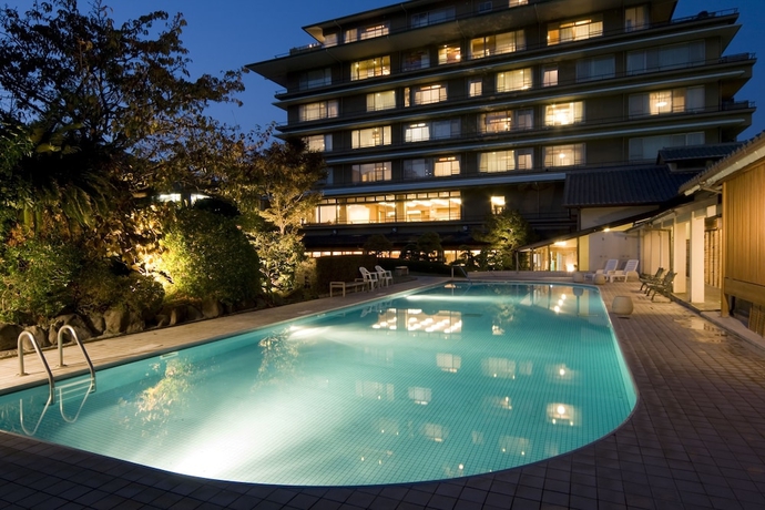 Imagen de la piscina del Hotel Hoshino Resorts Kai Ito. Foto 17