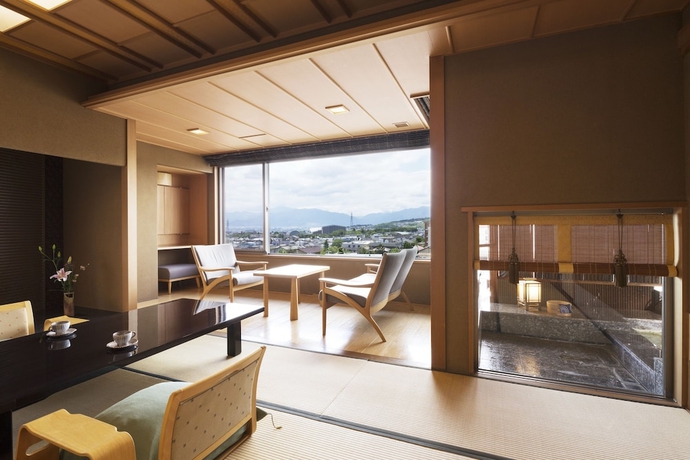 Imagen de la habitación del Hotel Hoshino Resorts Kai Matsumoto. Foto 12