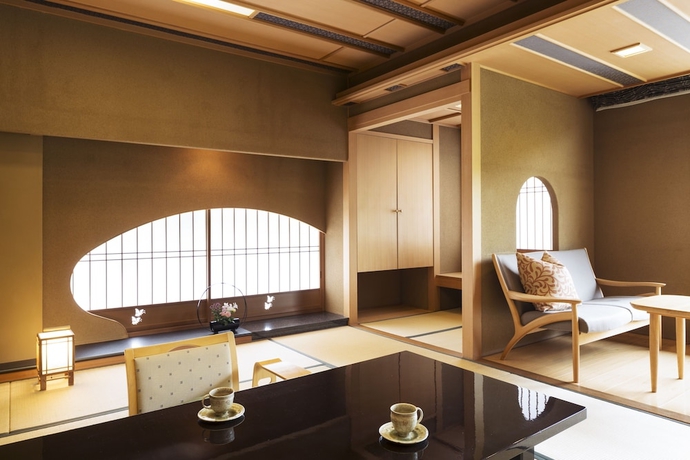 Imagen de la habitación del Hotel Hoshino Resorts Kai Matsumoto. Foto 15