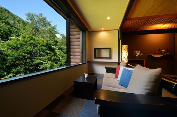 Imagen de la habitación del Hotel Hoshino Resorts Oirase Keiryu. Foto 11