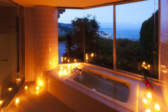 Imagen de la habitación del Hotel Hoshino Resorts Risonare Atami. Foto 9