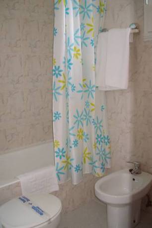 Imagen de la habitación del Hotel Hospedaje Argo&ntilde;os. Foto 4