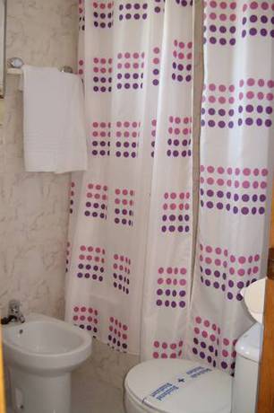 Imagen de la habitación del Hotel Hospedaje Argo&ntilde;os. Foto 5